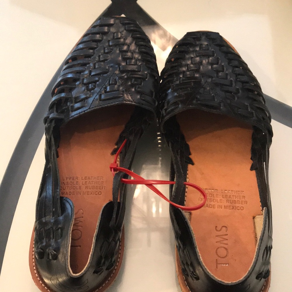 Brand New Leather Toms
